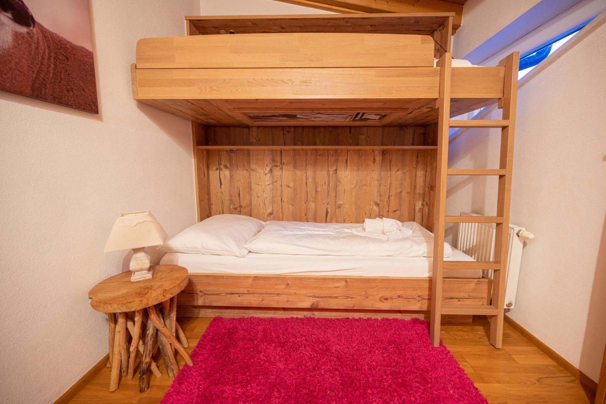 All Seasons Lodge By All In One Apartments 卡普伦 外观 照片