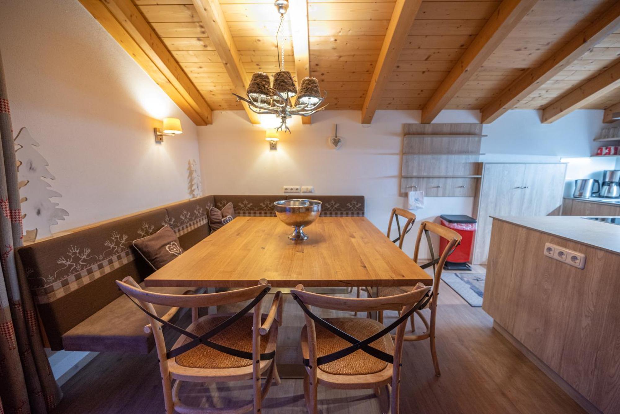 All Seasons Lodge By All In One Apartments 卡普伦 外观 照片